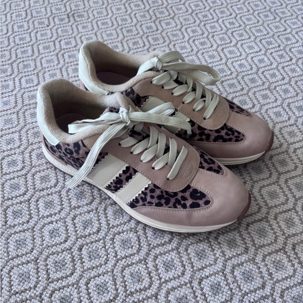 DV Dolce Vita Leopard Print Women's Sneakers